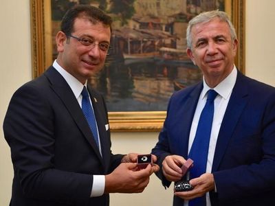  CHP'de Cumhurbaşkanlığı Yarışı Kızıştı; İmamoğlu Ankara'daki Seli Fırsata Çevirdi