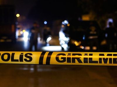 Anneannesini Rehin Aldı! Silahla Vurarak Öldürdü! Eski bakandan şok açıklama
