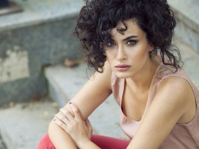 Annemizi Saklarken'in Handan'ı Hande Doğandemir Yeni Aşka Yelken Açtığı Sevgilisi Onur Tuna Hakkında İlk Kez Konuştu!
