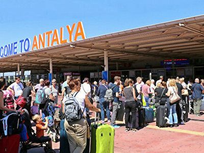 Antalya 7 Ayda 3 Milyon 396 Bin Turiste Ev Sahipliği Yaptı