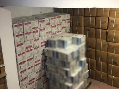 Antalya'da 977 Bin Kaçak Cerrahi Maske Yakalandı