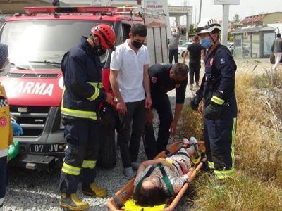Antalya’da Elektrikli Bisikletiyle Dereye Uçan Turist Kıl Payı Kurtuldu