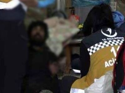Antalya'da Evsiz Genç Silahlı Saldırıda Yaralandı