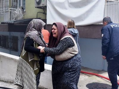 Antalya'da korkutan yangın: Hamile kadın ve annesi gözyaşlarıyla izledi!