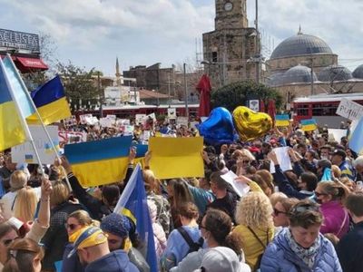 Antalya'da Ukraynalılardan protesto: Dünyayı bu anlamsız savaşı durdurmak için birleşmeye çağırıyoruz