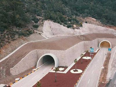 Antalya'nın ulaşımını rahatlatacak Phaselis Tüneli açıldı! Başkan Erdoğan törende önemli açıklamalarda bulundu: Enflasyonun boynunu kırdığımızda hedeflerimizin önünde engel kalmayacaktır