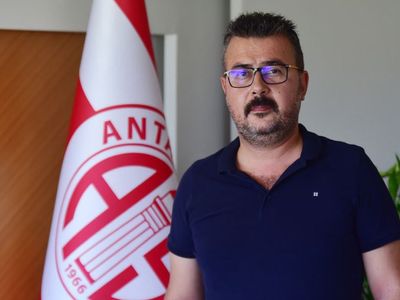 Antalyaspor Başkanı Aziz Çetin'in Galatasaray başkan adayı Metin Öztürk'e yaptığı şımarık kız çocuğu benzetmesi büyük ses getirdi!