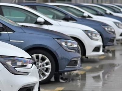 Araç alacakları dikkat! Ticaret Bakanlığı açıkladı: 6 ay 6 bin kilometre kısıtlaması süresi uzatıldı