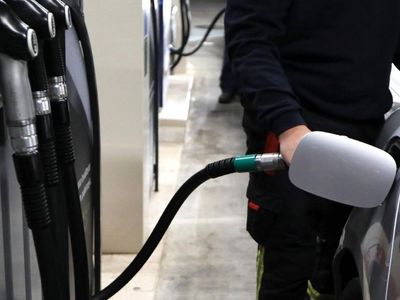 Araç sahipleri dikkat: Benzin ve motorine zam geliyor