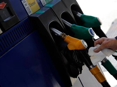Araç sahiplerini çileden çıkaracak haber: Benzin ve motorine zam geliyor