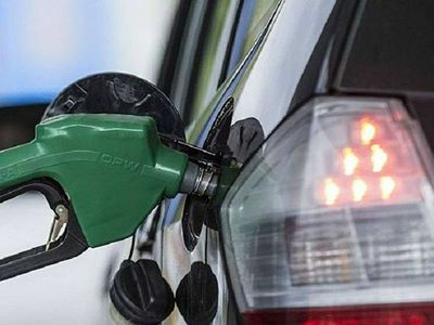Araç sahiplerini üzen haber geldi! Akaryakıt zamları durdurulamıyor