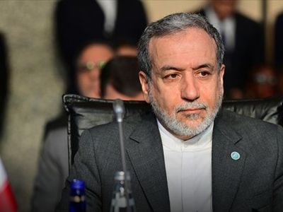Arakçi: Hürmüz Boğazı herkes için açık