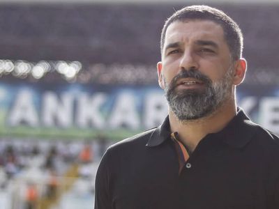 Arda Turan’dan dolandırıcılık açıklaması: Benim adımla yayılan sözlere inanmayın