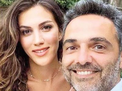 Arda Türkmen ve Melodi Elbirliler’den müjde! Bebek göründü