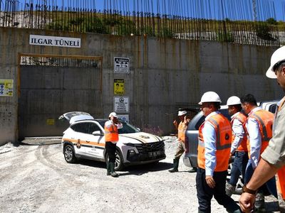 Ardahan Valisi Çiçek, Ilgar Tüneli İnşaatını İnceledi