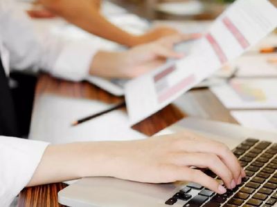 Arefe günü resmi tatil mi? Bugün özel sektöre tatil mi?