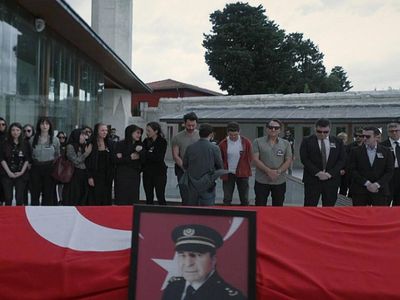 Arka Sokaklar Rıza Baba öldü mü? Zafer Ergin diziden çıktı mı, ayrılıyor mu?