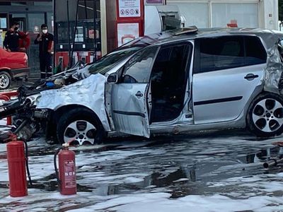 Arnavutköy’de Bir Araç Akaryakıt İstasyonuna Daldı