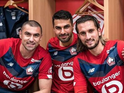 Arsenal Bellerin yerine Zeki Çelik'i Transfer Edecek