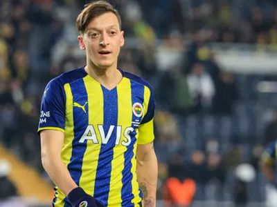 Arsenal'ın futbolcusu Martin Odegaard'dan Fenerbahçeli Mesut Özil hakkında dikkat çeken sözler!