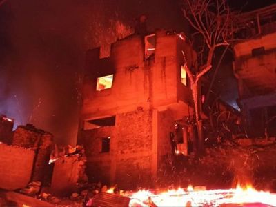 Artvin'de Korkutan Yangın! 4 Eve Sıçradı!