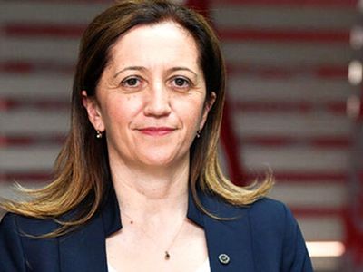 Arzu Çerkezoğlu Kimdir?
