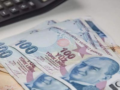 Asgari ücret zammında hesaplar değişti: İşçi ve işveren rakamları masaya yatıracak