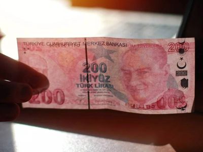 Asgari ücrette açıklamalar peş peşe geliyor: 2023 asgari ücret ne kadar olacak?