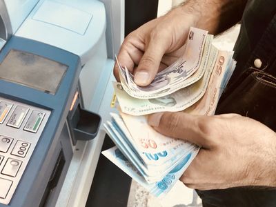 Asgari Ücrette Rakamlar Netleşmeye Başladı: Uzmanlar Kritik Rakamı Açıkladı!