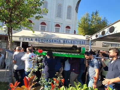 Aşı Karşıtı Savcının Babası Koronavirüs Nedeniyle Hayatını Kaybetti