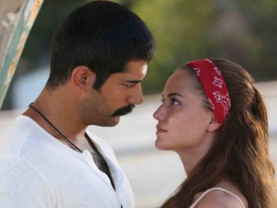 Aşk Sana Benzer filmi ne zaman çekildi? Aşk Sana Benzer filmi konusu nedir? Aşk Sana Benzer filmi çekim yerleri ve oyuncuları