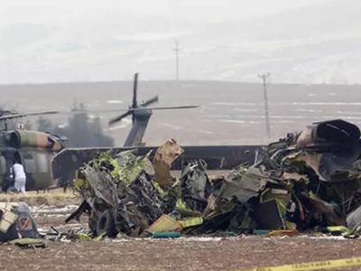 Askeri helikopter düştü: Ölü ve yaralılar var