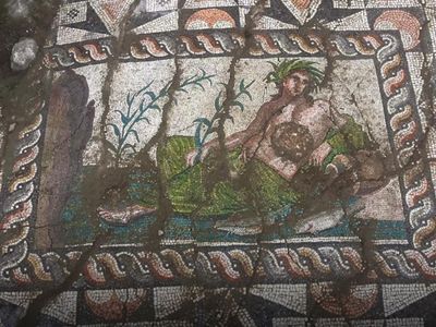 Aspendos’ta nadir keşif: 1700 yıllık "Genç Eurymedon" mozaiği gün yüzüne çıkarıldı
