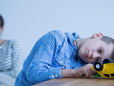 Asperger Sendromu Nedir, Asperger Sendromu Belirtileri ve Dereceleri