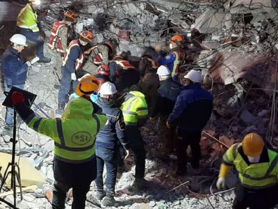 Asrın felaketinde sekizinci gün: Mucize kurtuluşlar devam ediyor
