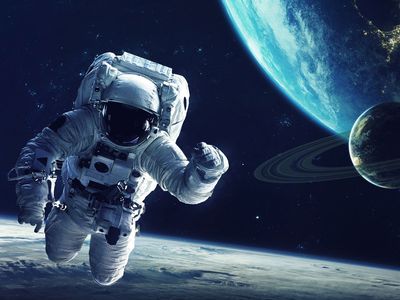 Astronotlar için büyük tehlike: Ay 100 metreye kadar küçüldü!