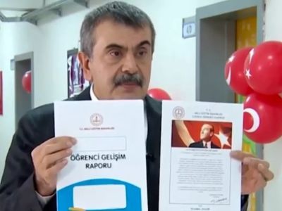 Atatürk karnelerden kaldırıldı mı? Yusuf Tekin'den çok konuşulan iddiaya yanıt