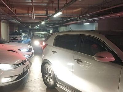 AVM otoparkında korku dolu anlar: Vatandaşlar içeride mahsur kaldı