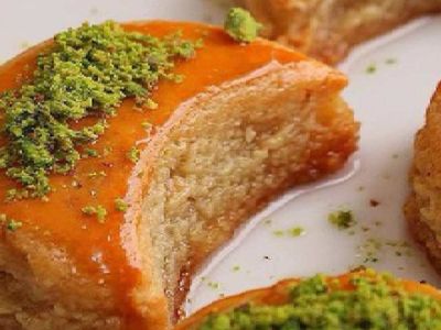 Ay tatlısı tarifi : en güzel ve lezzetli ay tatlısı nasıl yapılır? Ay tatlısı malzemeleri ve pratik tarifi