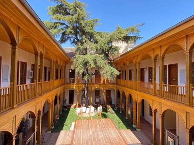 Ayasofya Fatih Medresesi nerede, kim yıktırdı?