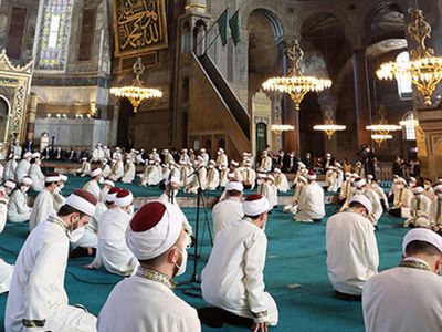 Ayasofya-i Kebir Cami-i'de Kur'an-ı Kerim Sesleri Yankılandı