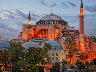 Ayasofya’da yeni dönem başladı: Bugünden itibaren hayata geçirildi