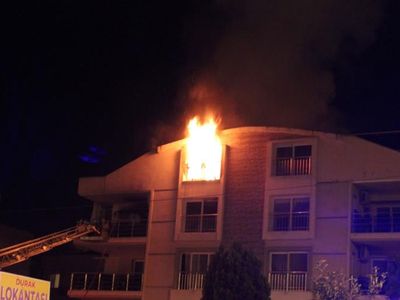 Aydın'da Öfkeli Baba Ailesinin Bulunduğu Evi Ateşe Verdi!