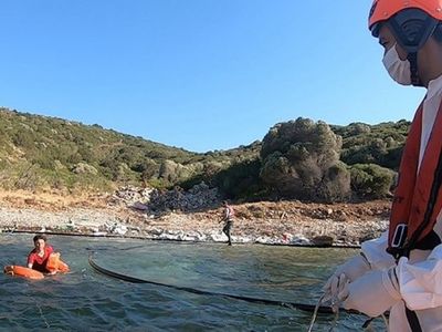Aydın'da Yunanistan Unsurlarınca Türk Sularına İtilen 3 Göçmen Kurtarıldı