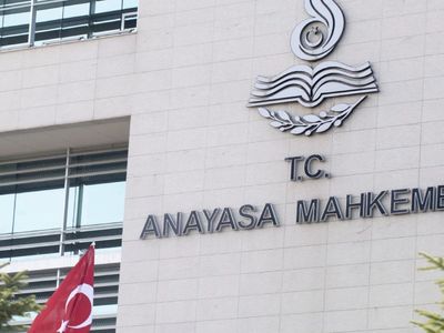 AYM’den çift maaş açıklaması: ‘Anayasa’nın eşitlik ilkesine aykırı’