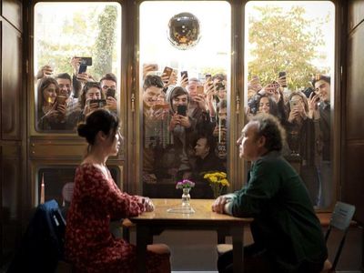Azizler film konusu ve oyuncuları