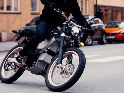B ehliyetle 125 cc motor sürülecek mi? B sınıfı ehliyetle hangi motorlar kullanılır?