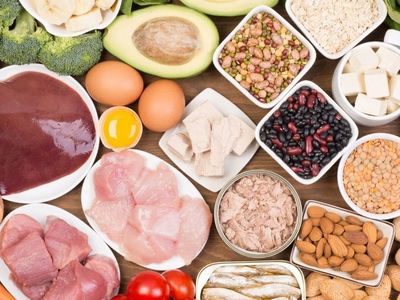 B12 eksikliği nedir, belirtileri nelerdir, nasıl giderilir? B12 vitamini yönünden zengin olan besinler 