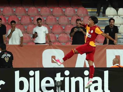 Galatasaray, ilk hazırlık maçında ümraniyespor'u 5-1 mağlup etti