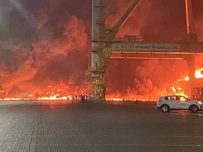 BAE'de Korkutan Drone Saldırısı: Akaryakıt Yüklü Tankerler Havaya Uçtu!